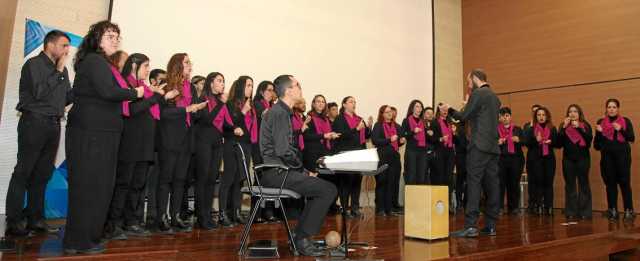 Presentación de la Coral Evans Frans.