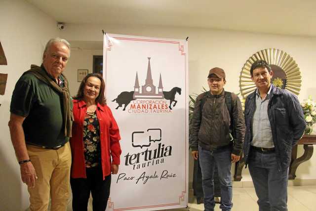 Mario Jiménez, María Teresa Gómez, Juan Camilo Diaz y Davis Céspedes.