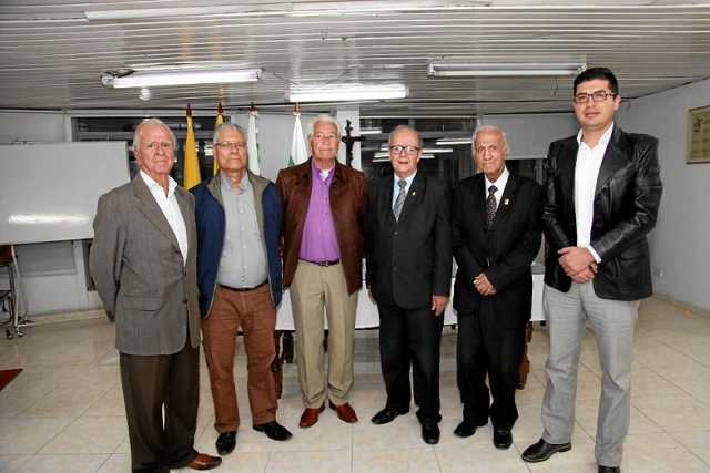 Hermán García, Antoni Franklin Muñoz, Octavio Zapata Ospina, German Conde Betancur (presidente de la Sociedad de Mejoras Pública
