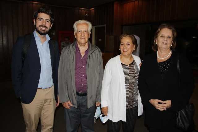 Víctor Jurado, Pablo Medina, Clara Inés de Medina y Elvira Escobar de Restrepo.