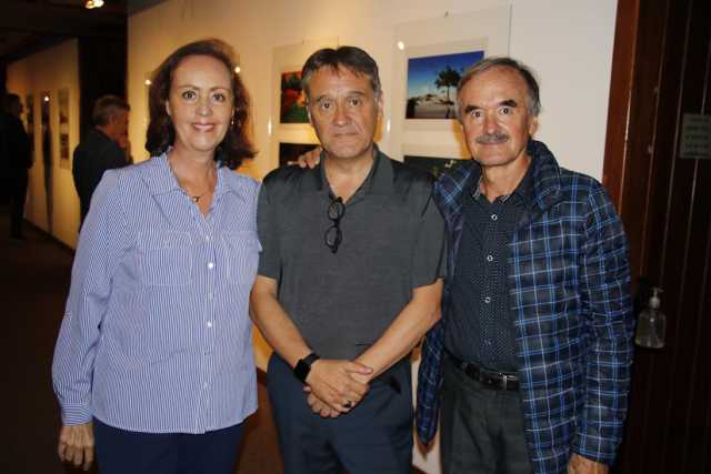 Ana María, Javier y Diego Velásquez,