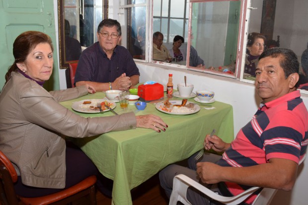 En el restaurante Mary se reunieron Amparo Bermúdez de Grisales, Jairo Bermúdez Zuluaga y Gabriel Antonio Largo García.