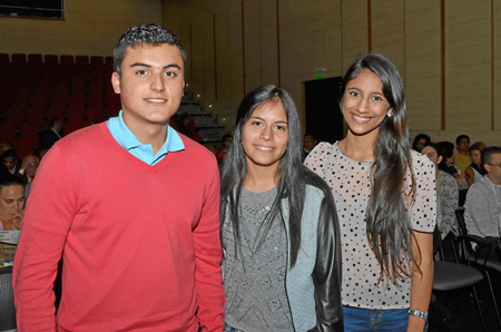 Jhonnier Hernández Valencia, Diana Pulecio y Shalom Sofía Tangarife.