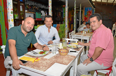 Camilo Arango, Andrés Patiño y Mauricio Parra se reunieron en el restaurante Érase una vez.