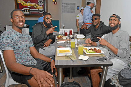 Kregg Jones, Shamar Coombs, Ashton Smith y Ricardo Rivera.