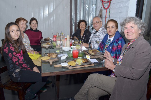 Sofía Sanint, Clara Inés Sanint, María Helena Estrada, Nancy Delgado, Hernán Giraldo, Pilar García y Ute Teske.