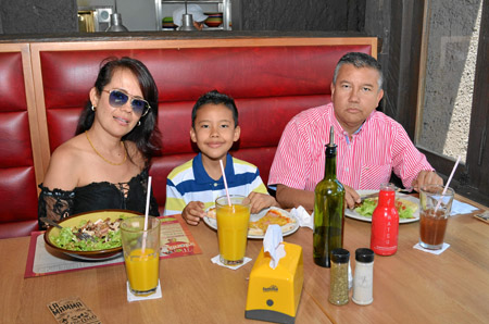 Foto | José Fernando Tangarife | LA PATRIA Francenet Hernández, Agustín Jaramillo y Carlos Alberto Jaramillo.