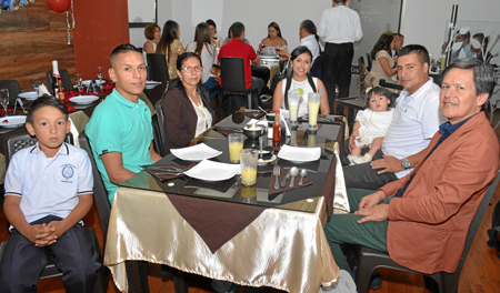 Foto | José Fernando Tangarife | LA PATRIA Nicolás Rivas Fonseca, Sebastián Rivas Alzate, María Gloria Alzate, Vanessa Rivas Alz