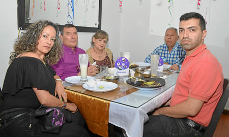 Foto | José Fernando Tangarife | LA PATRIA Sonia Restrepo, Francisco Javier Bedoya, Mercedes Guarnizo, Alfonso Restrepo y Ányelo
