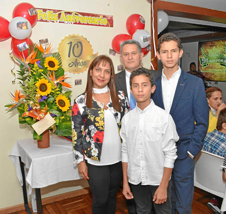 Lucía Prada Quintana, Álvaro Ortiz González, Juan David Ortiz Prada y Samuel Ortiz Prada.