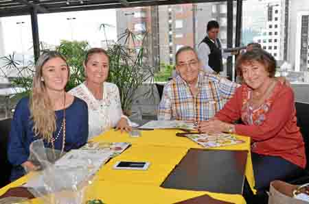 Valeria Aponte, Ximena Rincón, Óscar Maya Villegas y Clara Inés Correa Salazar.