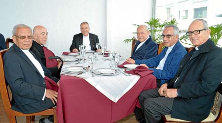 Presbíteros Rogelio Valencia Fernández, José Hoover Cardona, Octavio Barrientos Gómez, Reinaldo Trujillo Narváez, Gilberto López
