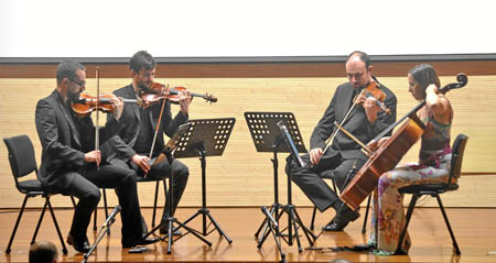 El cuarteto está integrado por Antoine Maisonhaute e Ivan Lebrun, violines; Maxime Desert, viola, y Jeanne Maisonhaute, violonch