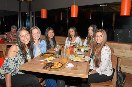 Valeria Gómez, Alejandra Bedoya, Valeria Silva, Juanita Gómez, Shara Córdoba y Valeria Leyton.