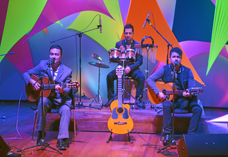 Marco Fidel Castro Castañeda, Óscar Javier Ramírez y Carlos Andrés Yepes Valencia, del grupo Renaceres.