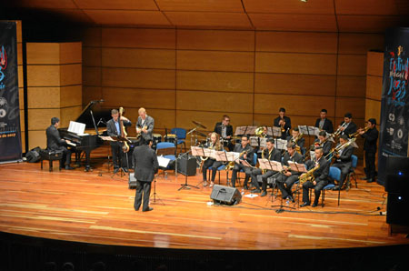 La apertura de la Temporada estuvo a cargo de la Big Band del Departamento de Música de la Universidad de Caldas.