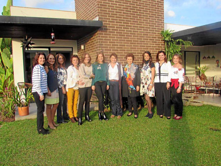 Adriana Vélez Ocampo, Cristina Londoño Osorio, Mónica Saffon Anzola, María Mercedes Gutiérrez Henao, Elsa Uribe Gómez, Daniela V