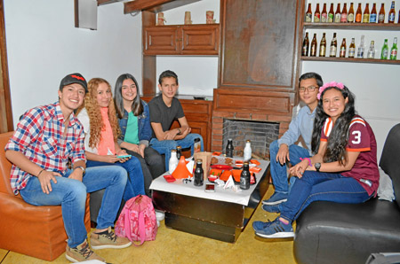 Juan Manuel Cardona Duque, Catalina García, Raquel Isaza, Samuel Ortiz, Juan David Alzate y Andrea Cárdenas Gaviria.