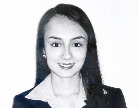 Paula Andrea Arias Correa recibió el título de de Trabajadora Social que le otorgó la Universidad de Caldas el pasado viernes. “