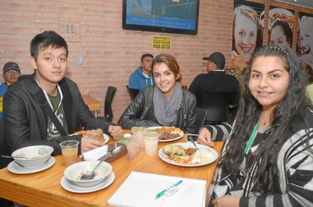 Foto | José Fernando Tangarife | LA PATRIA Anderson Paz, Laura Mazo y Lina Torres.