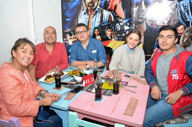 Diana Marín Cardona, Juan Pablo Botero Muñoz, Diego López, Camila Álvarez Marín y Santiago Giraldo.