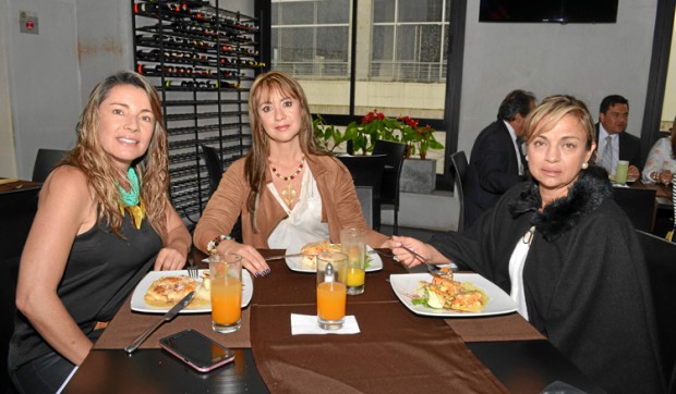 Foto | José Fernando Tangarife | LA PATRIA María Lucero Ocampo, Clemencia Muñoz Castro y Luz Ángela Mesa Botero.