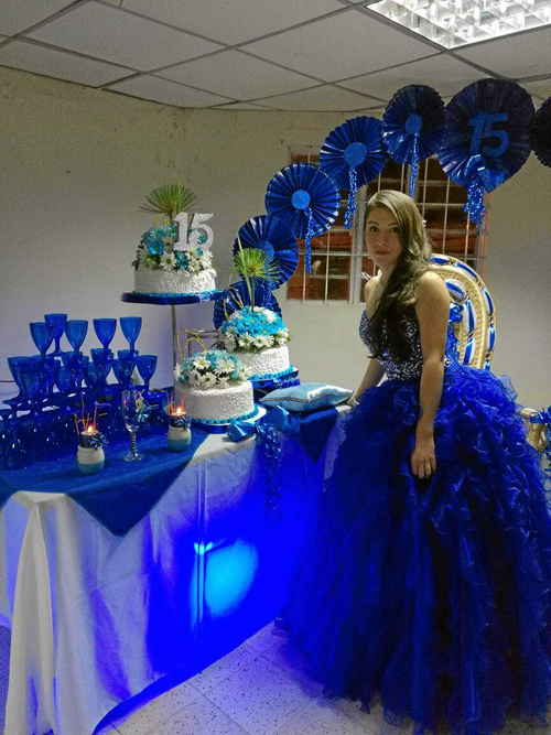  Valentina Penagos López cumplió 15 años. Familiares y amigos ofrecieron una recepción en su honor el pasado fin de semana en su