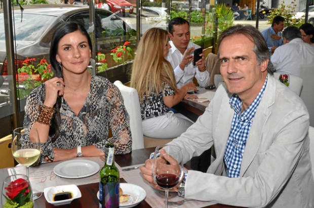 En un almuerzo en el restaurante Spago se reunieron Andrea Escobar y José Alfredo Restrepo.