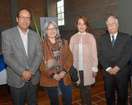 Felipe César Londoño López, rector de la Universidad de Caldas; Martha de Francisco, invitada; Olga del Socorro Serna, directora