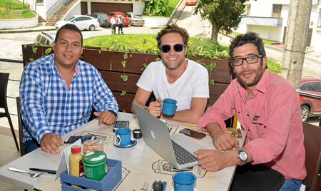 Simón Ramírez Alzate, Lorenzo Giraldo Salazar y Damián Jozame se reunieron en un almuerzo de trabajo en el restaurante Rústiko.