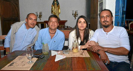 John Freddy Marín, Castor Julián Mejía, Luisa Fernanda Carvajal y Nacho Pineda Gallego, se reunieron en el restaurante Candelari