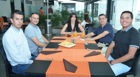 Carlos Morales; Deibis Sepúlveda, de Conhydra; Liliana Patricia Gallo, de Ingenieros Químicos y Asociados; Carlos Echeverri, de 