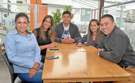 Sandra Bibiana Escobar, Natalia González, Camilo Álvarez, Beatriz Giraldo y César Serna.