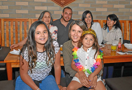 Isabel Cristina Muñoz, David Jiménez Muñoz, Paula Andrea Loaiza Torres, Fabiola Torres. Adelante: María Paz Cristancho Jiménez, 