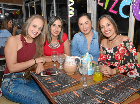 Daniela Pérez, Adriana Arboleda, Carolina Pineda y Carolina Londoño.