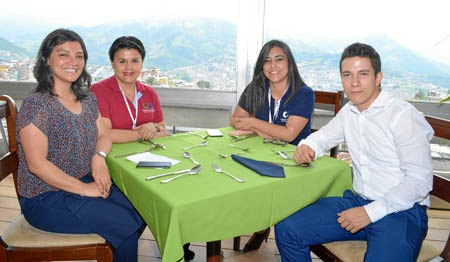 Foto | José Fernando Tangarife | LA PATRIA Jenny Carolina Pérez, Nelly Parra Giraldo, Natalia Valencia Marín y Juan Felipe Valen