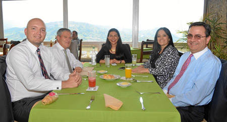 Sebastián Salazar, Aurelio Calderón Marulanda, Yira López, Sandra María Salazar y Lorenzo Calderón.