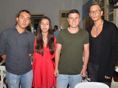 Brayan Vallejo, Juliana González, Santiago Henao, Johann Steven Castro, de la promoción 2016.