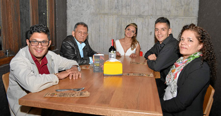 Foto | José Fernando Tangarife | LA PATRIA Juan Pablo Bedoya, Uriel Bedoya, Daniela Bedoya, Juan David Mejía y Jacqueline Gil Zu
