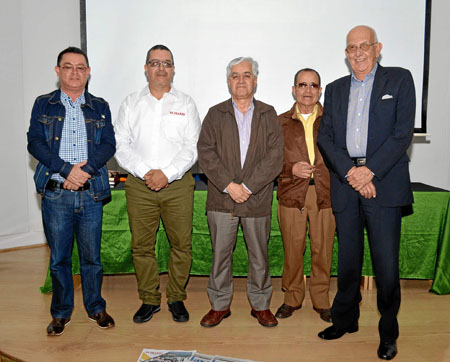 Ángel María Ocampo, Juan Alberto Rivera, Fabio Vélez Correa, Javier Sánchez Carmona y José Jaramillo Mejía, miembros de la Acade