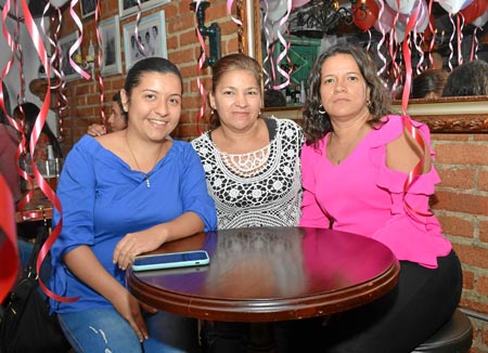 Tatiana Gallego, María Carmenza Velásquez y Adriana María Guevara Orrego.