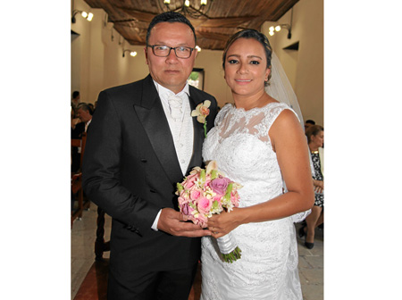 Juan Carlos y Jenisser Lorena fueron homenajeados con una recepción que se ofreció en la finca Guaymaral en La Cabaña.