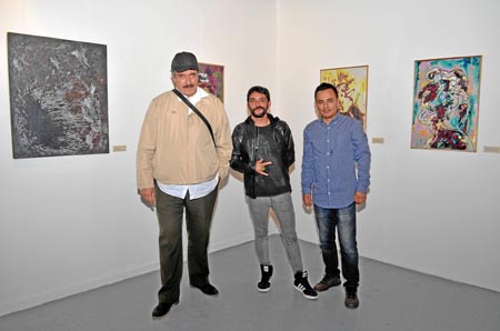 Vicente Matijasevic, expuso Lo único serio es el río, Pintura bizarra; Sebastián Dij, Made in China, y Carlos Fierro, In-corpóre