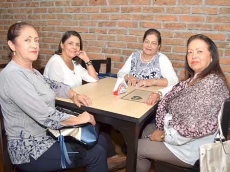 Luz Stella Pérez, Martha Cecilia Marín, Luz Marina Granada y María Consuelo Castro.