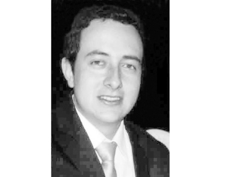 El pasado 20 de octubre la Universidad de Caldas otorgó el título de Ingeniero Mecatrónico a Julián Andrés Valencia Mejía. Que D