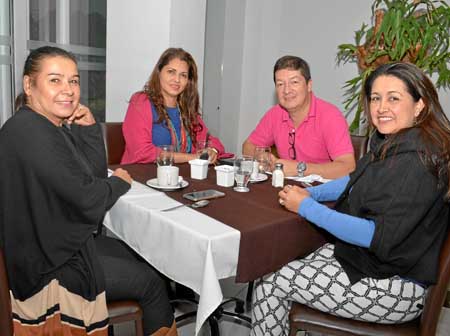 Gloria Patricia Marín, Ligia Gutiérrez, Luis Darience García y Patricia Calle.