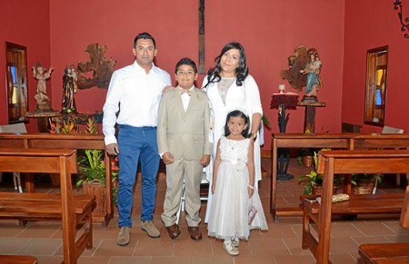 Duván Ríos, Tomás Ríos, Diana Aristizábal y María Paz Ríos.