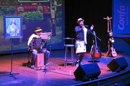 Cafecito durante su espectáculo.