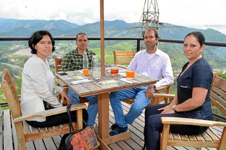 Margarita Arias, Juan Carlos Giraldo, Ricardo Correa y Diana Gómez.