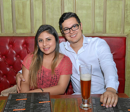 María Alejandra Correa Velásquez y Juan David Henao se reunieron en una comida en el restaurante Candelaria Casa Brava.